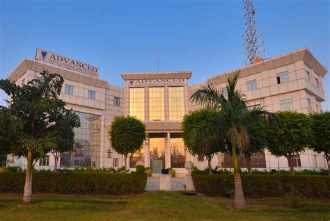 Advance Institute of Technology .